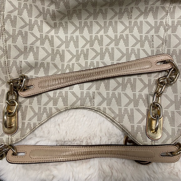 Michael Kors bag - Picture 6 of 8